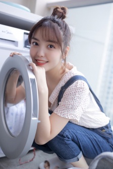 女子被两闺蜜PUA8年骗走百万